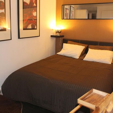Design Stylish Lisbon Apartment Room photo